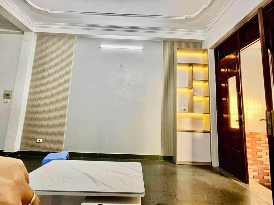 Bán gấp nhà 3 tầng Phường Cẩm Thạch 60m² giá 2.6 tỷ - Nội thất đầy đủ, sẵn sàng ở ngay!