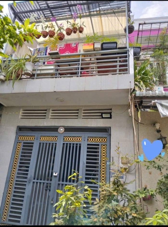 Nhà phố Hiệp Tân, Tân Phú 39m² giá 3.8 tỷ - Sổ hồng chính chủ, gần mặt tiền!