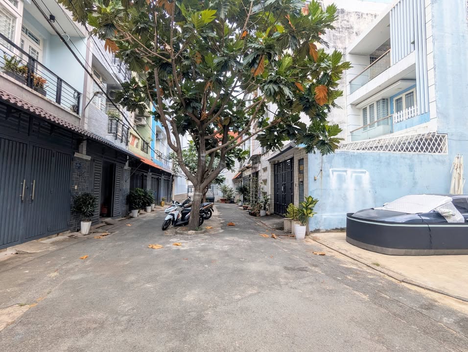 Nhà phố Gò Vấp 113m² giá 11 tỷ - Tặng nhà 3 tầng sang trọng!