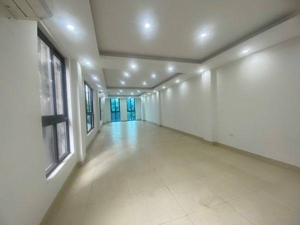 Văn phòng cho thuê Nguyễn Lân, Thanh Xuân 90m² giá 10 triệu - Tầng thoáng đẹp, vị trí đắc địa!
