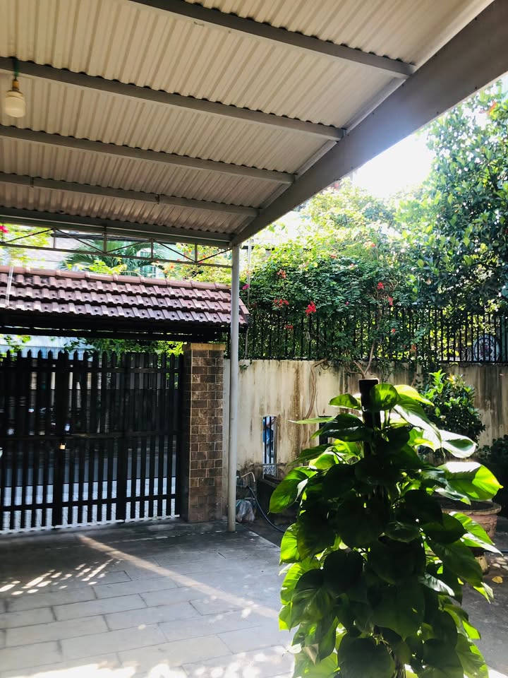 Nhà 2 tầng mặt tiền Nguyễn Dữ, 242m² giá 17.5 tỷ - Tiện ích đầy đủ, dân trí cao!