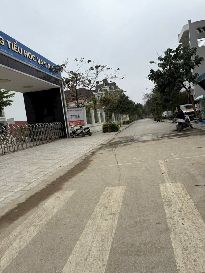 Nhà phố cho thuê tại Thị trấn Trạm Trôi, 75m² - Vị trí đắc địa cho kinh doanh