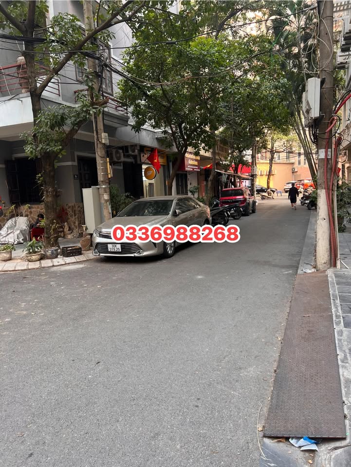 Nhà đẹp 5 tầng Trung Kính 66m² giá 30 tỷ - Ô tô tránh, dừng đỗ 24/7!