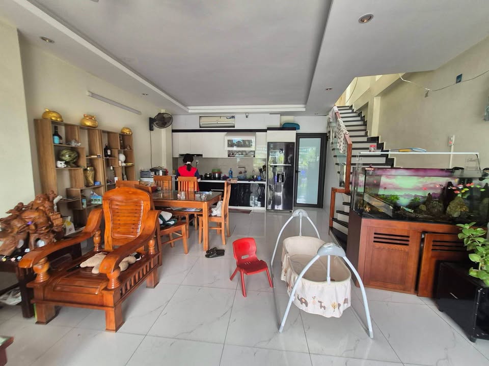 Nhà 2 tầng Phường Hà Lầm 67.4m² giá 1 tỷ - Chính chủ bán gấp!