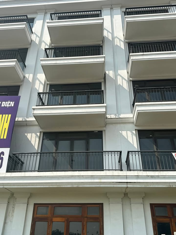 Shophouse Cao Xanh - Quảng Ninh 100m² giá 8 tỷ - Đầu tư sinh lời ngay!