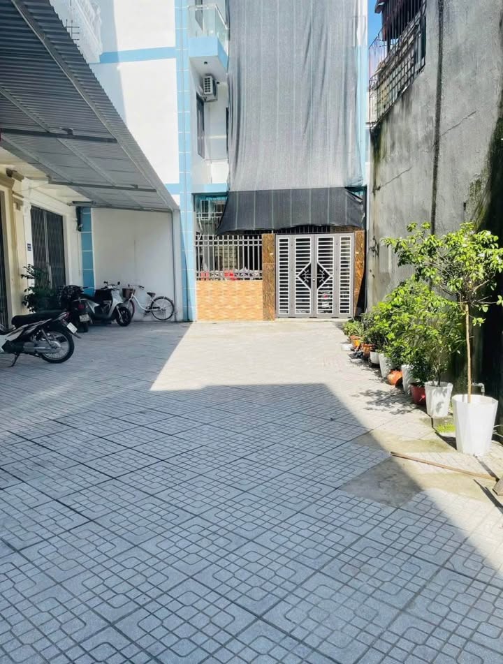 Nhà riêng Phùng Khắc Khoan 75m² giá 2.7 tỷ - Ô tô đỗ trong sân, tiện nghi đầy đủ!