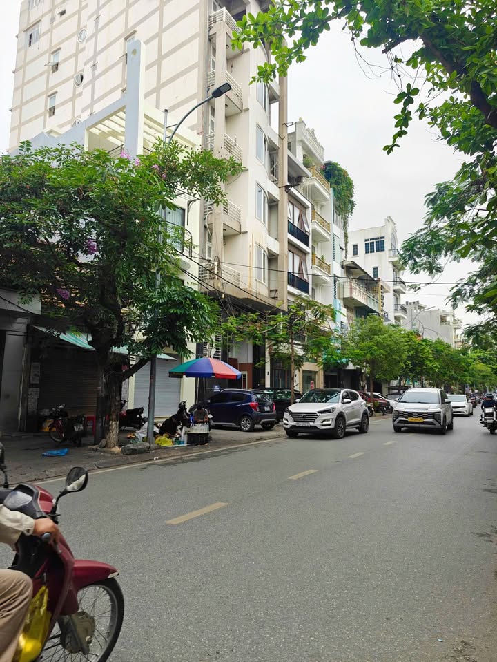 Nhà mặt đường Hai Bà Trưng 71m² giá 14.8 tỷ - Cơ hội đầu tư tuyệt vời!