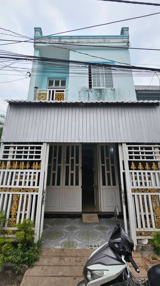 Nhà 1 trệt 1 lầu tại KDC Giáp Sao Mai, Bình Khánh, Long Xuyên 48m² - Giá chỉ 1.2 tỷ VND!