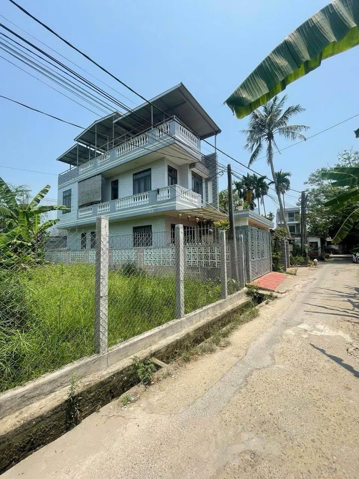 Nhà 3 tầng kiệt Lý Nam Đế, 100m² giá 2.7 tỷ - Không gian sống lý tưởng!