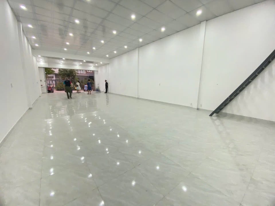 Cho thuê mặt bằng kinh doanh VinHome Quận 9 147m² giá 16 triệu - Không gian mới mẻ, phù hợp mọi loại hình kinh doanh!