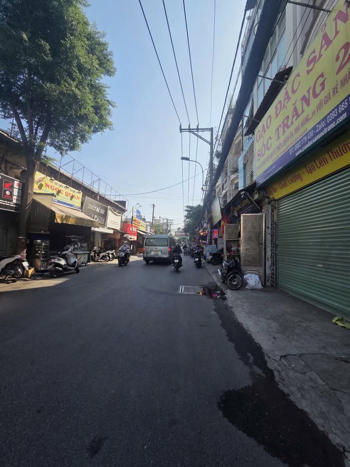 Nhà mặt tiền đường Ni Sư Huỳnh Liên, Quận Tân Bình 56m² giá 21 triệu - Phù hợp làm văn phòng, kinh doanh!