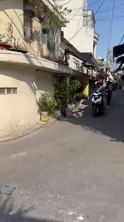 Nhà mặt tiền cho thuê tại Bùi Văn Ba, Quận 7 - 18m² giá 4.8 triệu, phù hợp kinh doanh!