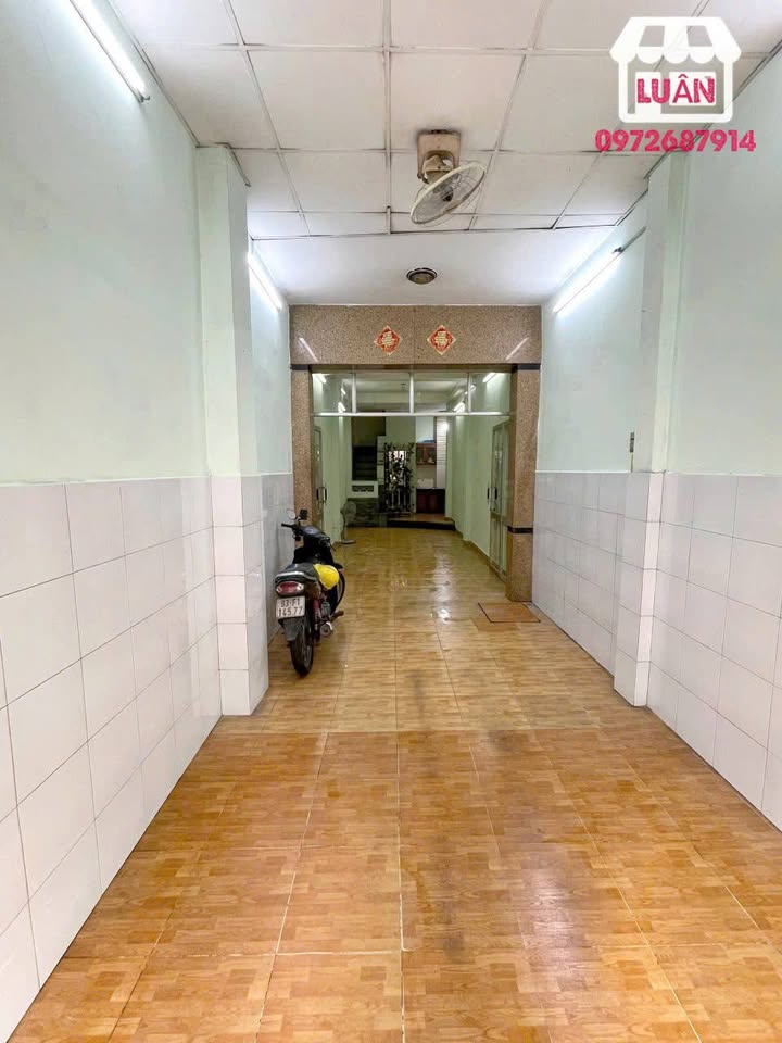 Nhà mặt tiền Thích Quảng Đức, Phú Nhuận 51m² giá 23 triệu - Kinh doanh thuận lợi!