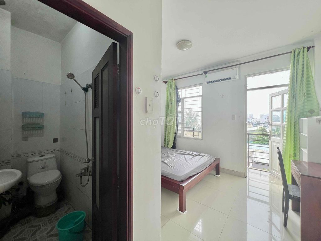 Căn hộ Studio 25m² giá 4.6 triệu tại Quận 10 - Full nội thất, ban công thoáng mát!