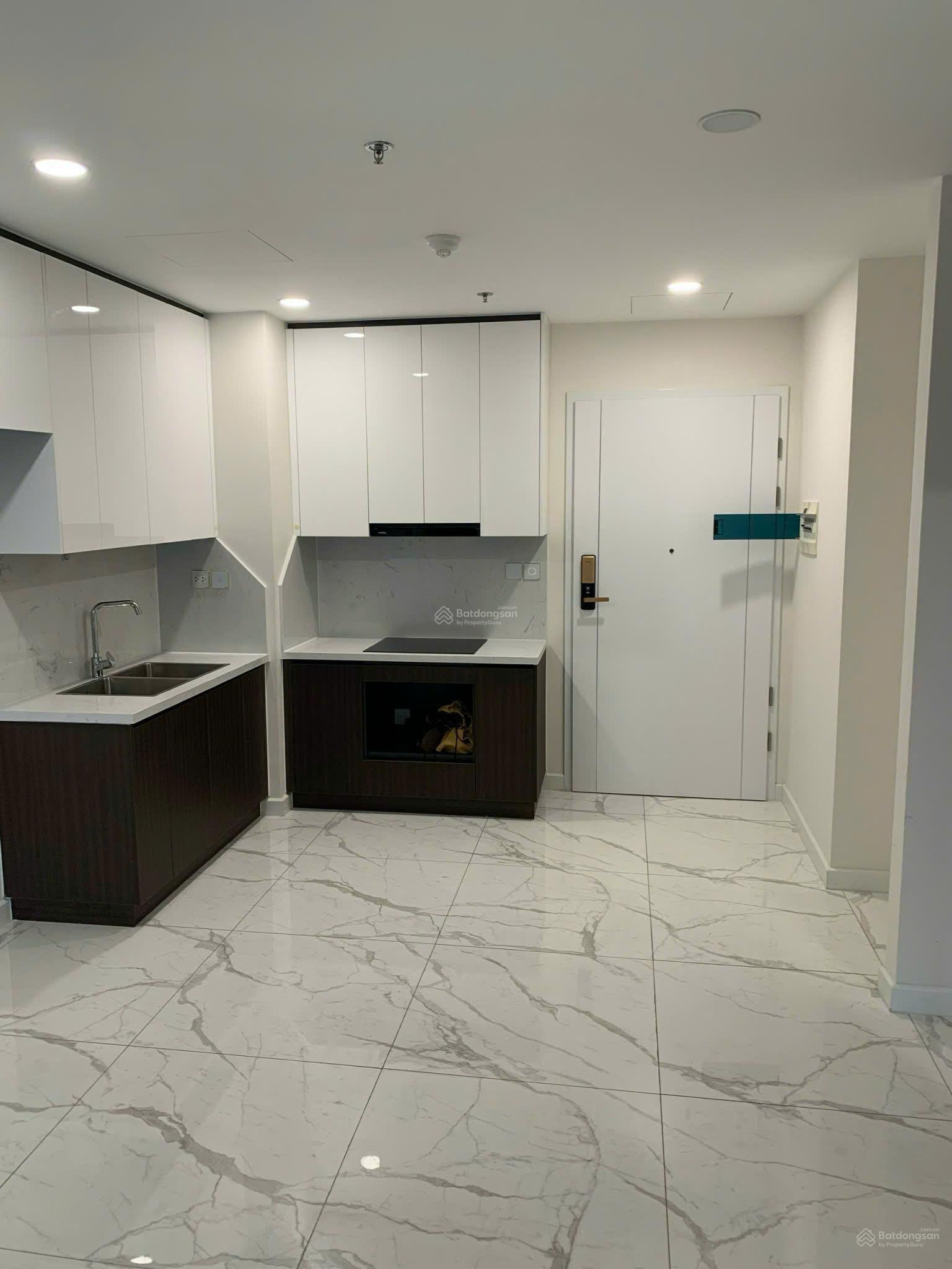 Căn hộ Sunshine Sky City Quận 7 73m² giá 12 triệu - View thoáng đãng, nội thất hiện đại!