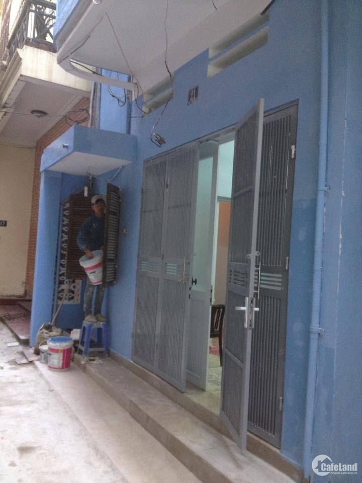 Nhà 2 tầng cho thuê tại Đống Đa, Hà Nội - Gần Đại học Thủy Lợi, chỉ 7,5 triệu!