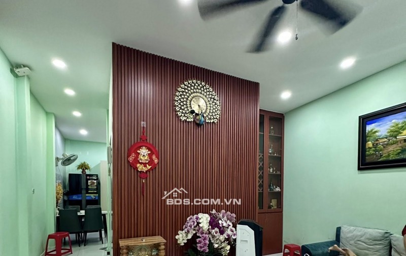 Nhà hẻm xe hơi Trần Hưng Đạo Quận 5, 45m² giá 9.5 tỷ - Thang máy hiện đại, sẵn sàng vào ở!