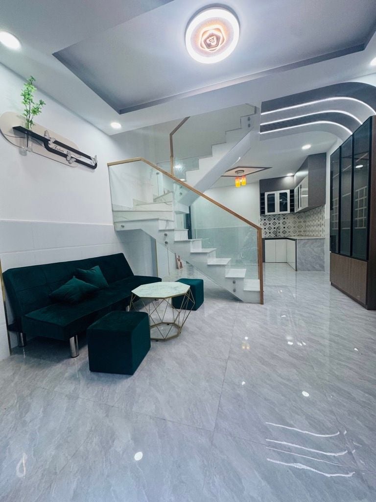 Nhà 3 tầng Quận 6 - 42m² giá chỉ nhỉnh 4 tỷ - Pháp lý rõ ràng