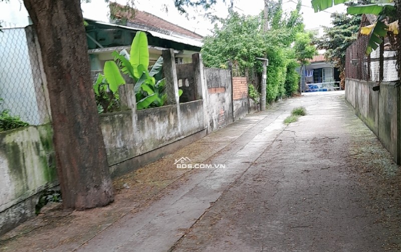 Đất thổ cư 842m² Bà Điểm, Hóc Môn giá chỉ 21.8 tỷ - Đặc điểm vàng cho đầu tư!