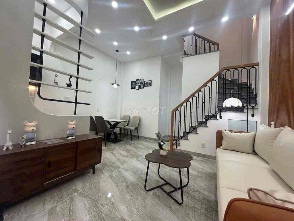 Nhà bán Âu Dương Lân P3 Q8 33m² giá 5.35 tỷ - Xây mới 100%