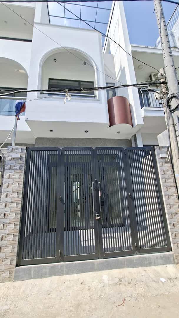 Nhà đẹp Long Phước 64.1m² giá 4.59 tỷ - Hẻm xe hơi, gần chợ và UBND!