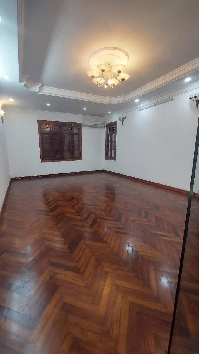 Nhà phân lô Quan Nhân, Cầu Giấy 90m² giá 28 tỷ - Kinh doanh đỉnh cao!