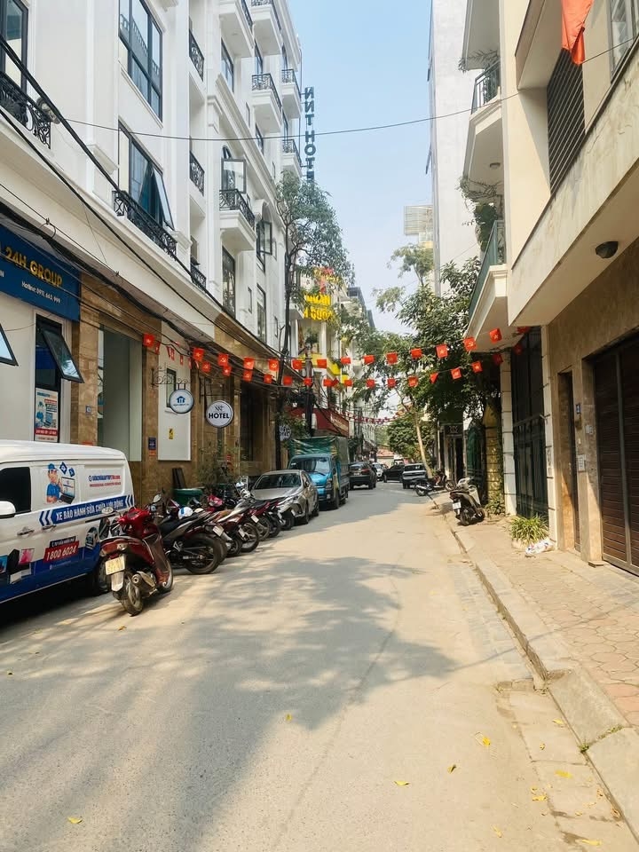 Nhà phân lô phố Trung Kính, Cầu Giấy 122m² giá 47 tỷ - Kinh doanh sầm uất!