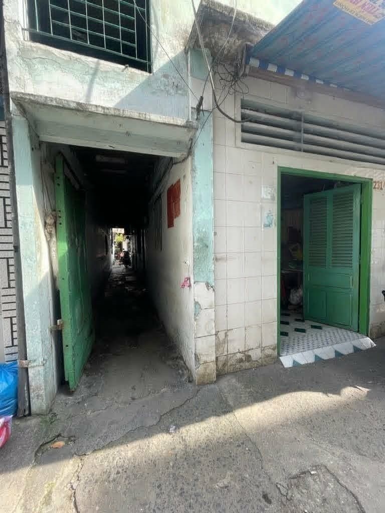 Nhà cũ diện tích 60m² tại Dương Bá Trạc, Quận 8 giá 8.5 tỷ - Cơ hội đầu tư tuyệt vời!