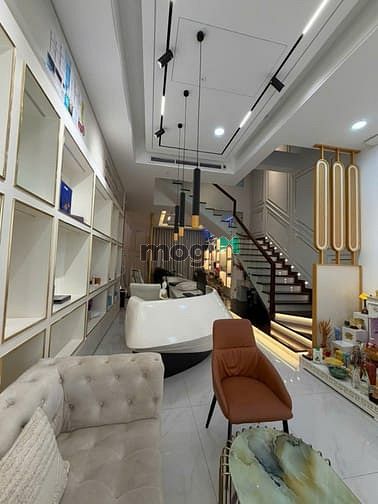 Nhà phố 5 lầu mặt tiền tại Cityland P10, 375m² giá 25 tỷ - Đầu tư sinh lời bền vững!