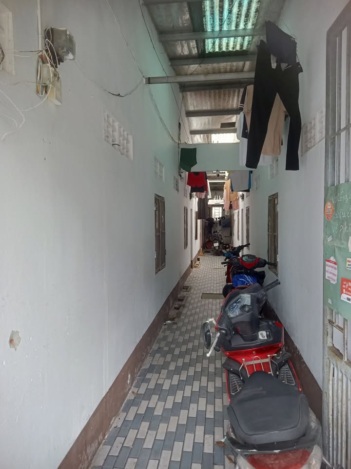 Dãy trọ 8 phòng Âu Cơ, 140m² giá 4.55 tỷ - Cơ hội đầu tư sinh lời ngay!