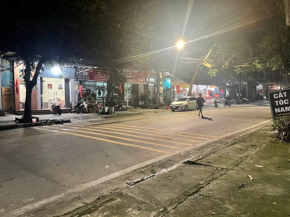 Nhà bán tại Quốc lộ 4E, Xã Cam Đường, 93m² chỉ 780 triệu - Cơ hội đầu tư tuyệt vời!