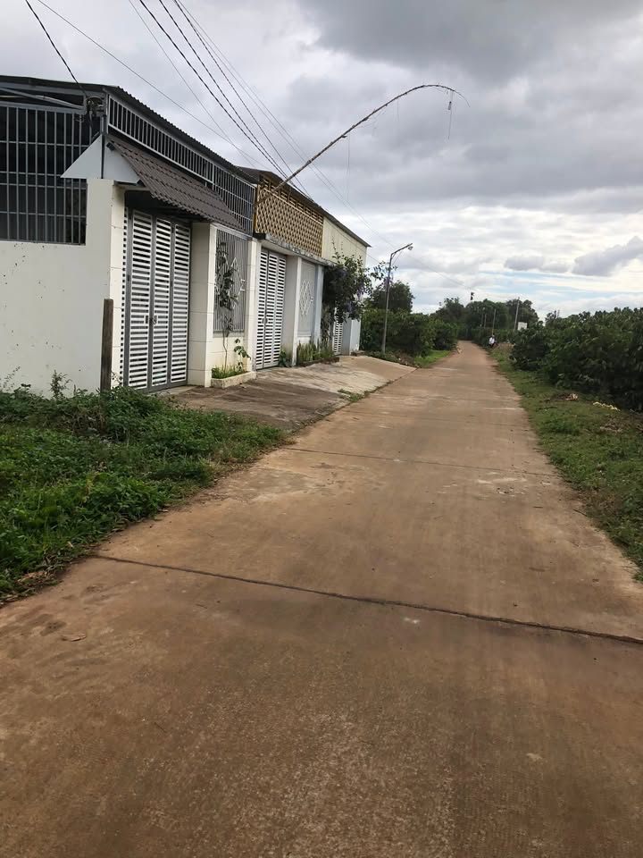 Đất nền hẻm Hà Huy Tập, Phường Yên Thế, 120m² - Giá chỉ 620 triệu!