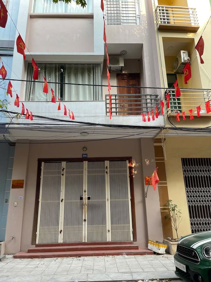 Nhà thuê 4 tầng phố Tô Hiệu Bắc Ninh 4 phòng ngủ - Full nội thất tiện nghi