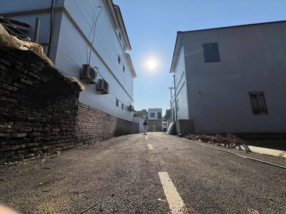 Đất thổ cư 100m² tại Hạ Bằng - Giá chỉ 4 tỷ, sổ đỏ chính chủ!