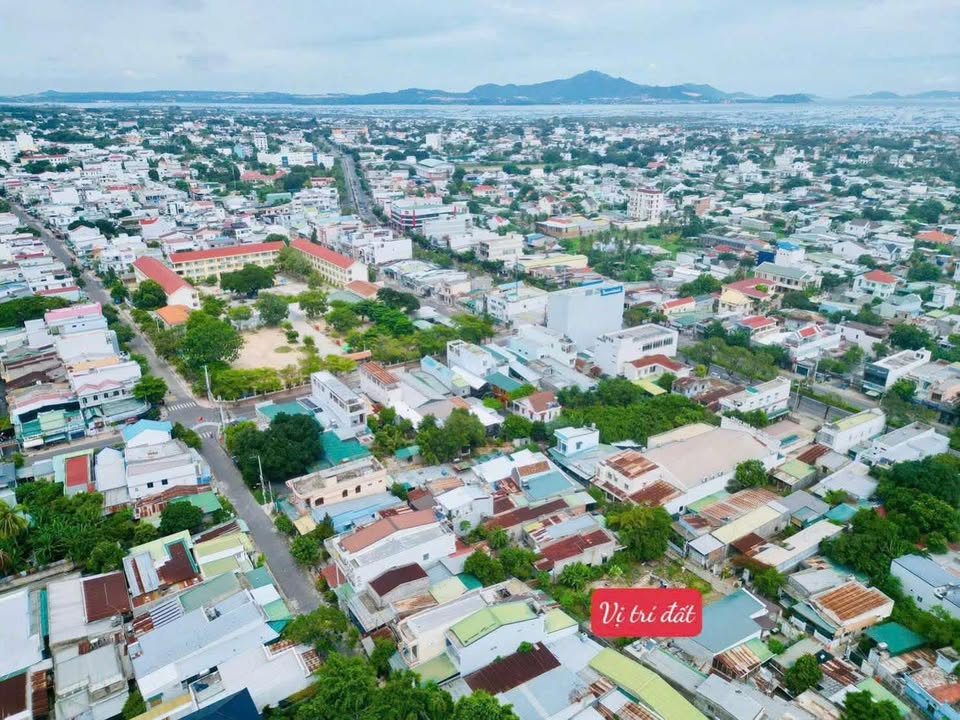 Đất thổ cư 70m² tại Cam Ranh - Giá tốt 1.2 tỷ, cơ hội đầu tư hấp dẫn!