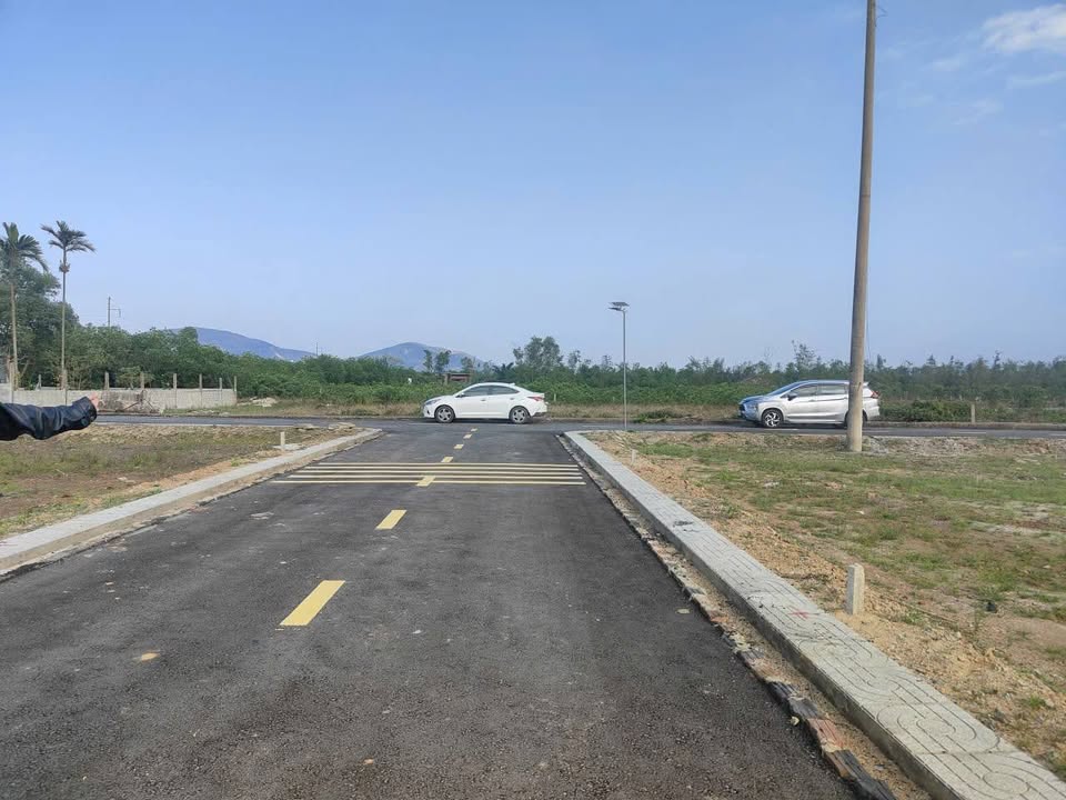 Đất nền Cẩm Trung, Cẩm Xuyên 160m² giá dưới 500 triệu - Đường nhựa 8m thuận tiện!