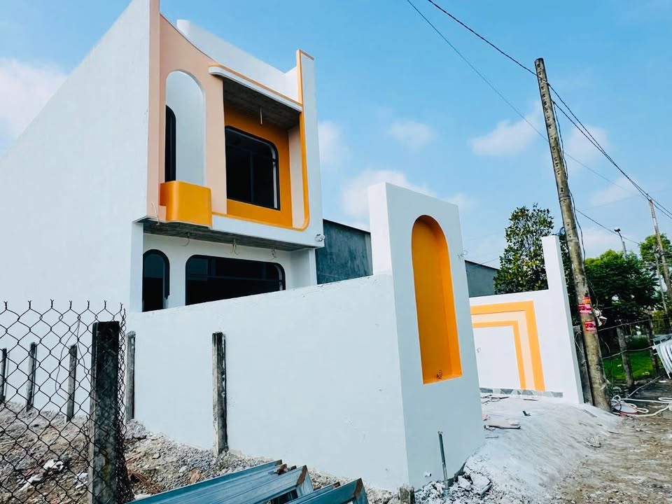 Nhà Lầu Mẫu 2026 tại Lộc Trung, Cần Giuộc - 95.8m² giá 2.15 tỷ - Pháp lý rõ ràng!