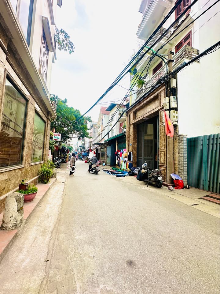 FrontHouse Ngọc Hồi Hoàng Mai 45m² giá nhỉnh 12 tỷ - Kinh doanh đỉnh view hồ Linh Đàm!