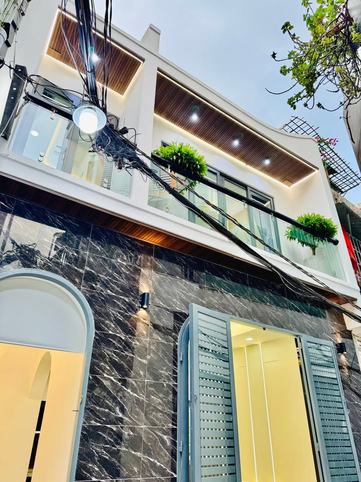 Nhà đẹp 3 phòng ngủ tại Gò Vấp 50m² giá 6.15 tỷ - Chính chủ bán gấp!