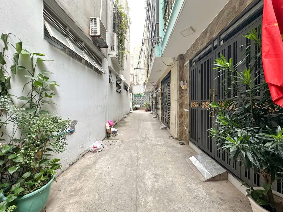 Nhà nguyên căn ETown P13, 60m² giá 12 triệu - Thuận tiện giao thông!