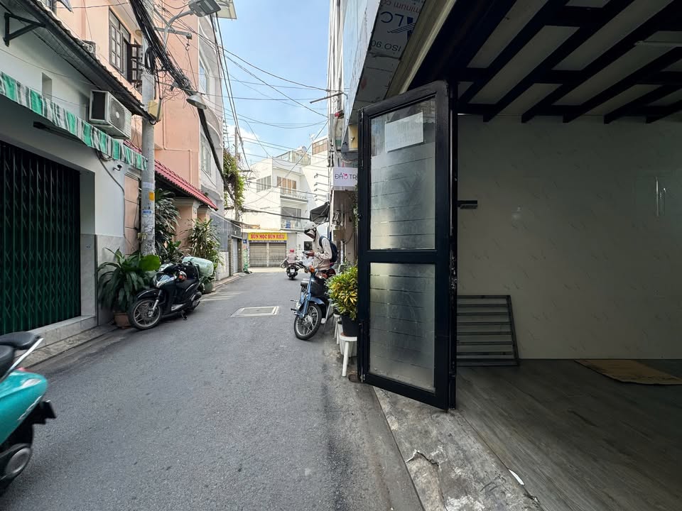 Kiot mặt tiền K300, Nguyễn Thái Bình 25m² giá 7 triệu - Vị trí kinh doanh lý tưởng!