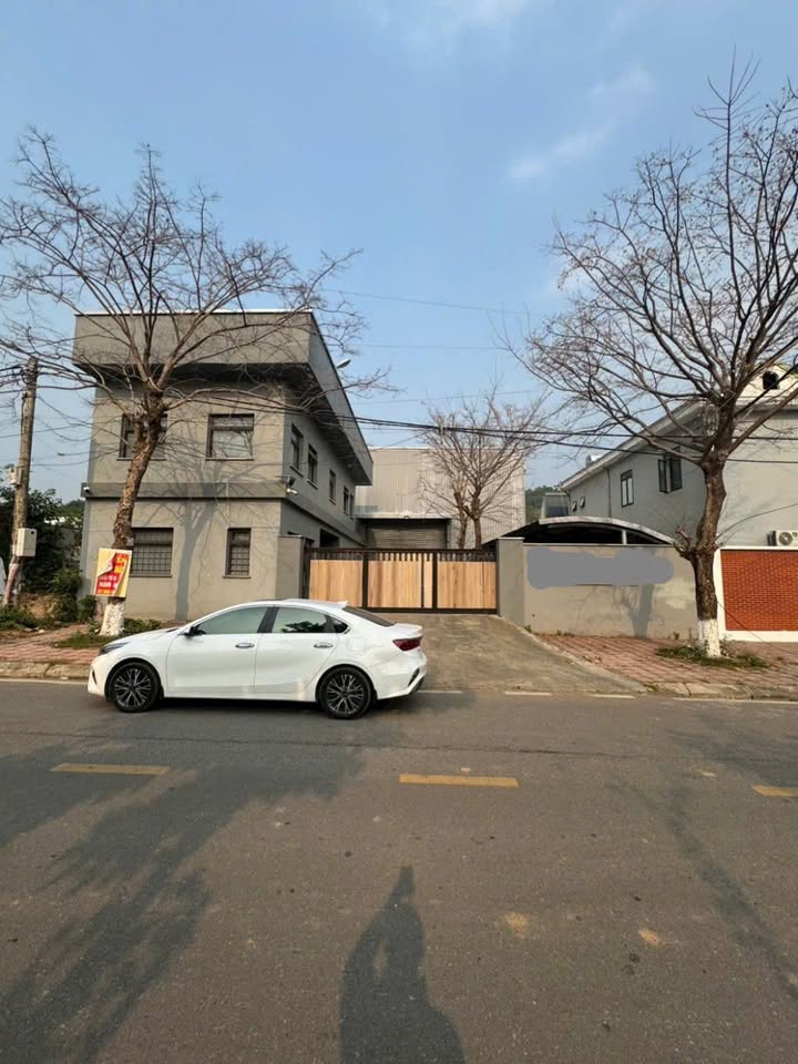 Bán gấp kho xưởng 1200m² mặt tiền Phạm Văn Đồng - Đầu tư sinh lời ngay!