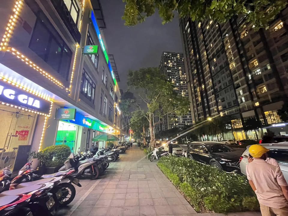 FrontHouse Hàm Nghi - Mỹ Đình 100m² giá thỏa thuận - Cơ hội đầu tư hấp dẫn!