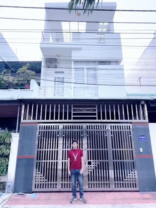 Nhà phố nội bộ Phường Tuy Hòa 100m² giá 4 tỷ - An ninh, khu dân cư ổn định!