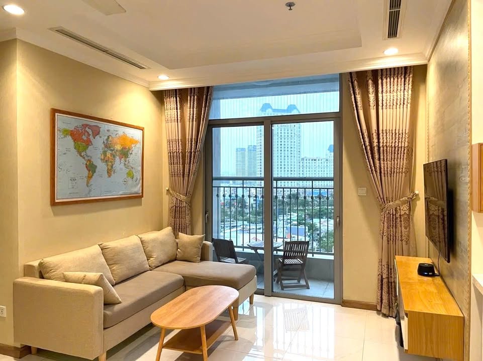Căn hộ Tòa C2 Bình Thạnh 80m² giá 10.65 tỷ - View thoáng mát, nội thất đầy đủ!