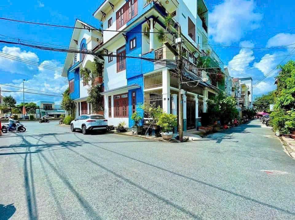 Nhà 2 Lầu Sân Thượng 94m² tại Nguyễn Văn Cừ, Cần Thơ - Thiết Kế Hiện Đại, Giá Tốt!