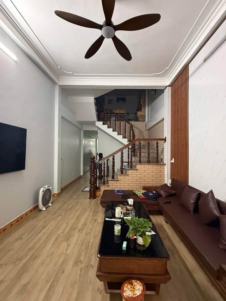 Nhà 3 tầng đường Nguyễn Du, TP Hà Giang 72m² - Vị trí đẹp, giá tốt!