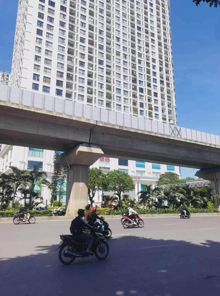 Nhà phố Nguyễn Trãi, Thanh Xuân 32m² giá 4 tỷ - Kinh doanh tốt, sẵn sàng vào ở!