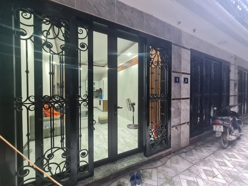 Nhà CỰ LỘC, Thanh Xuân 32m² giá 4.34 tỷ - Thiết kế hiện đại, sẵn sàng ở ngay!