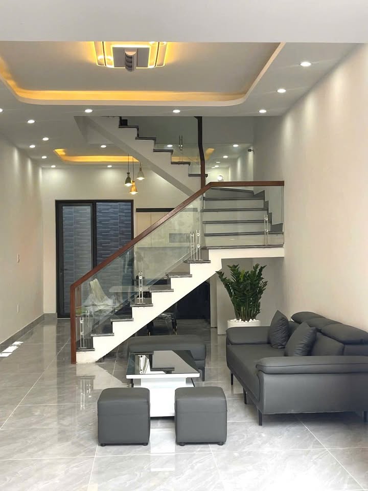 Nhà đẹp 3 tầng Đào Yêu, Hồng Thái 54m² giá 2.05 tỷ - Sẵn sàng vào ở ngay!